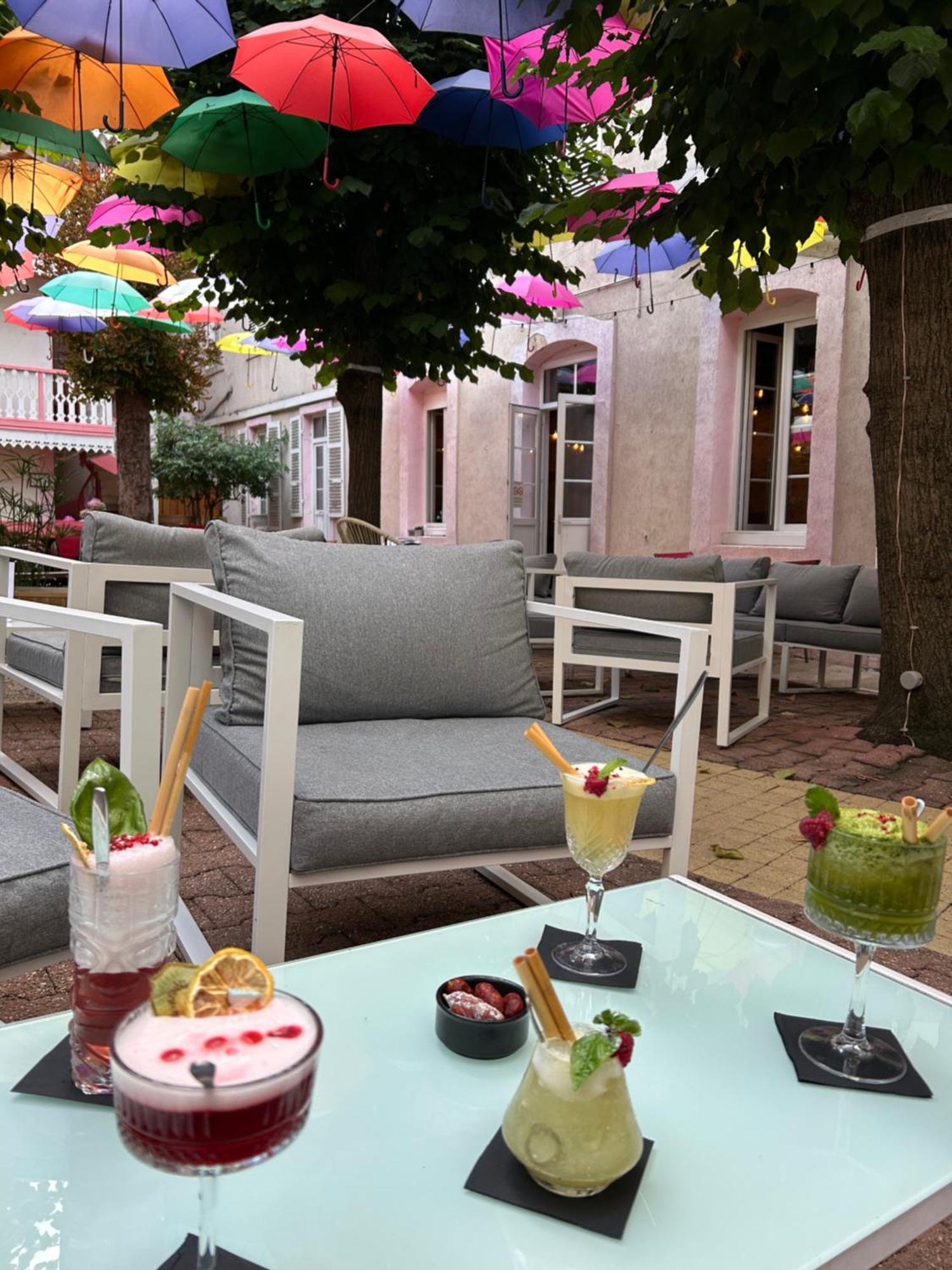 Hotel & Restaurant Le Patio Vichy Exterior photo